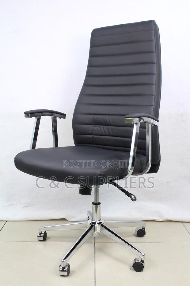 Executive Swivel Leather Staff Chair - thumbnail 11