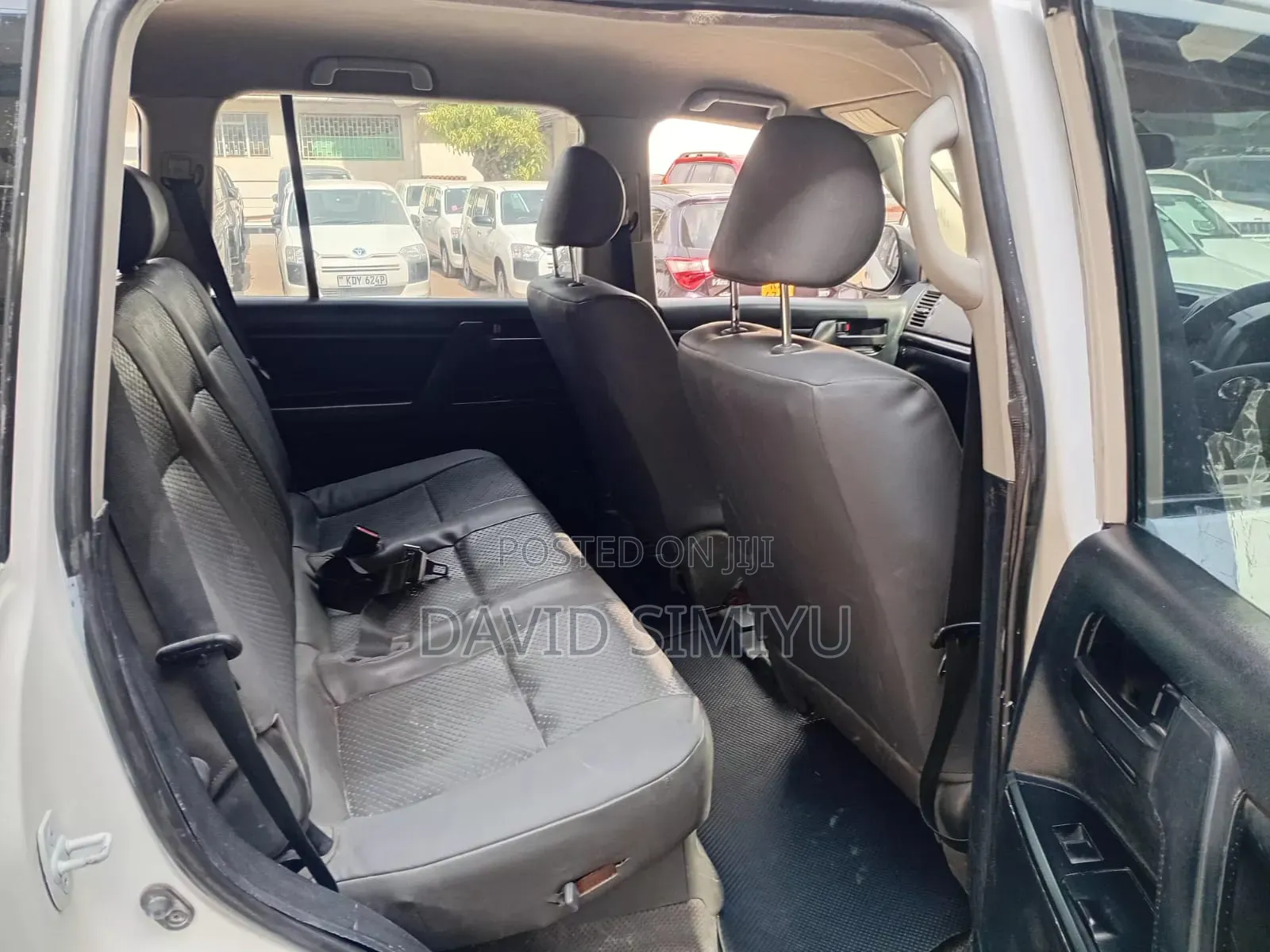 Toyota Land Cruiser 2011 White