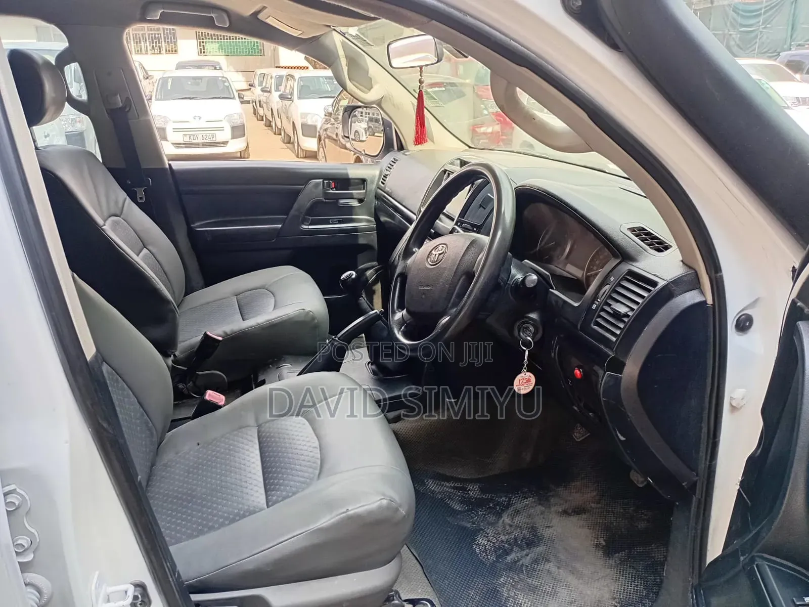 Toyota Land Cruiser 2011 White