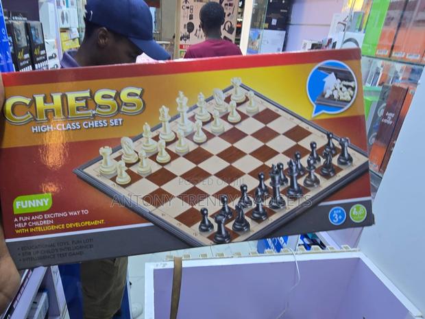 High-Class Magnetic Chess Set Foldable Board Game - thumbnail 2