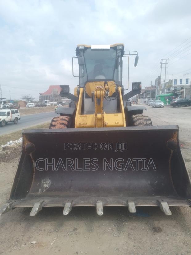 SDLG Wheel Loader/Shovel - thumbnail 4