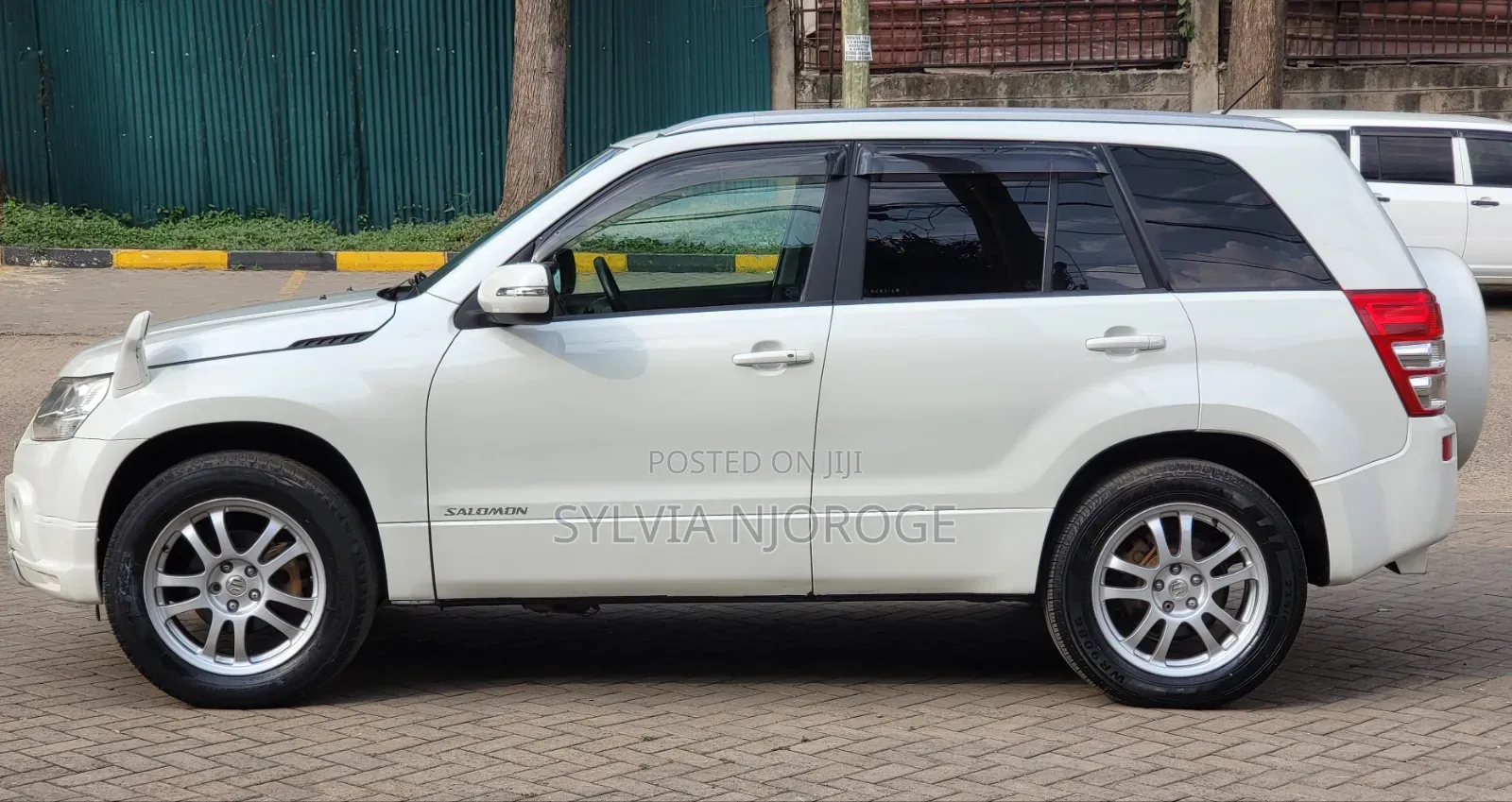 Suzuki Escudo 2009 White