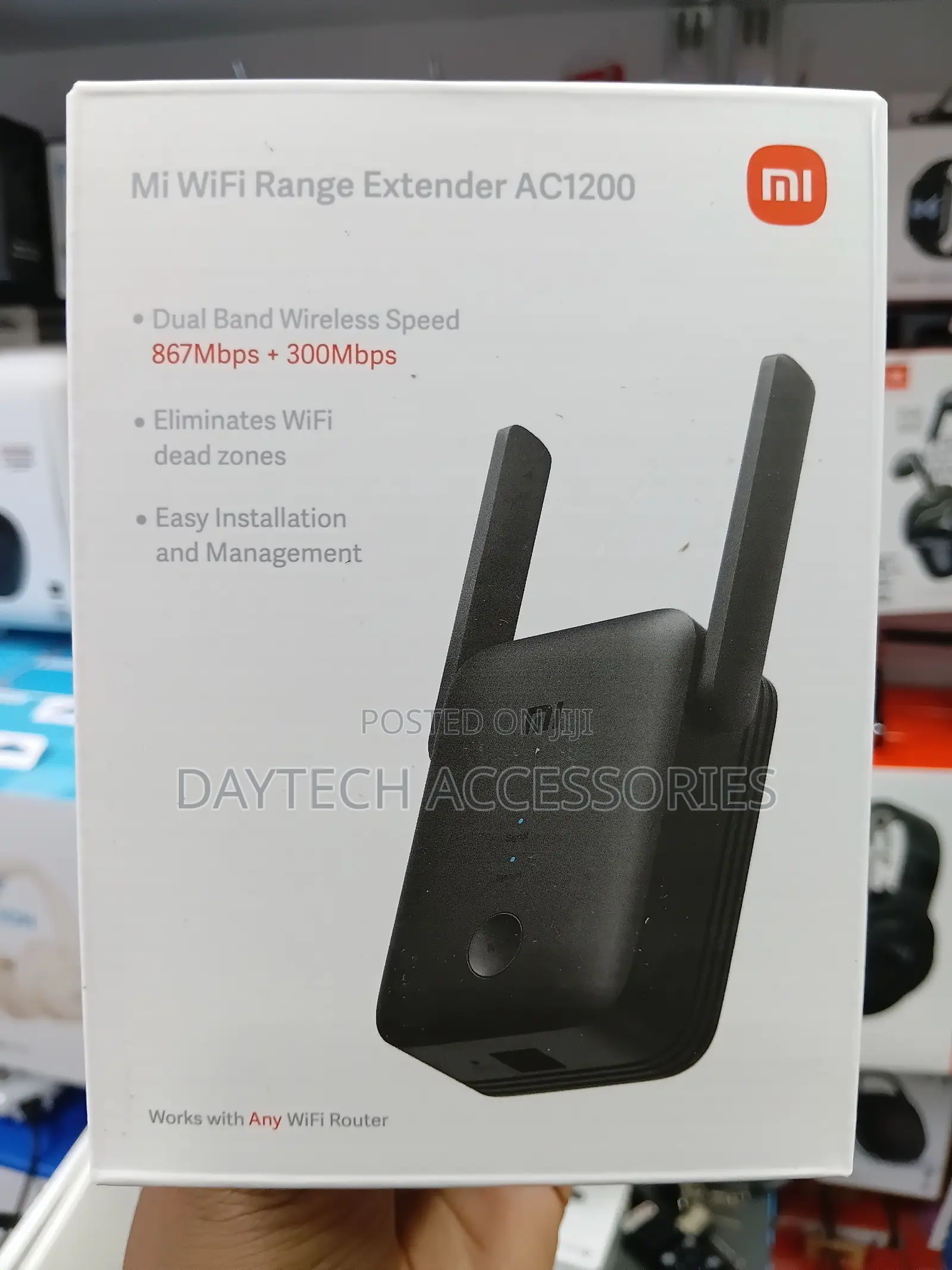 XIAOMI Mi WiFi Range Extender AC1200 - Dual Band 1200 Mbps.