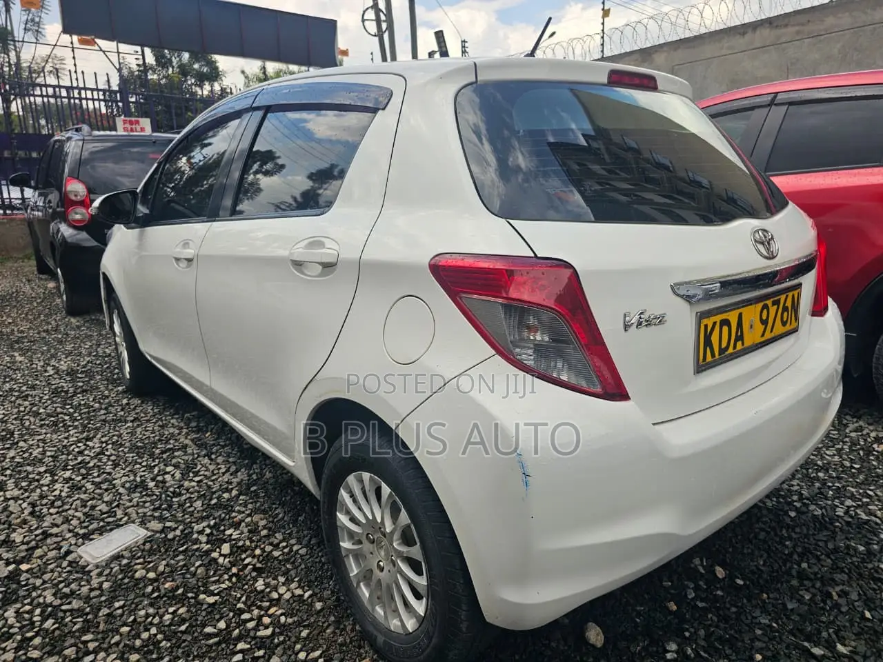 Toyota Vitz 2012 White