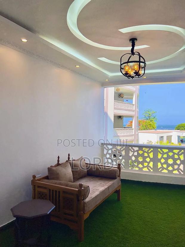 Beachfront 1 Bedroom Airbnb in Nyali - thumbnail 8