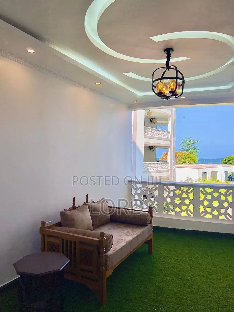 Beachfront 1 Bedroom Airbnb in Nyali