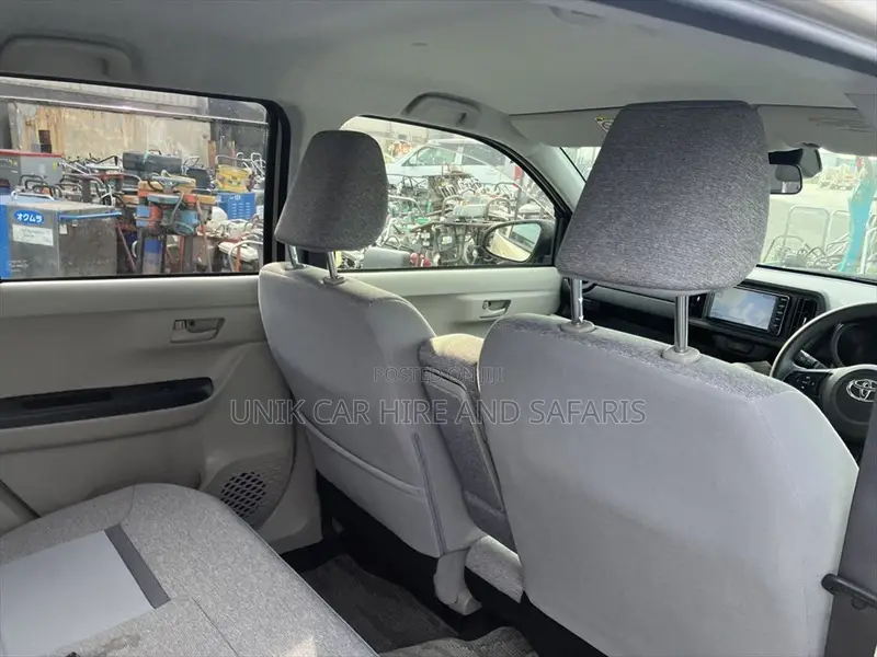 Toyota Passo 1.0 FWD 2019 Beige