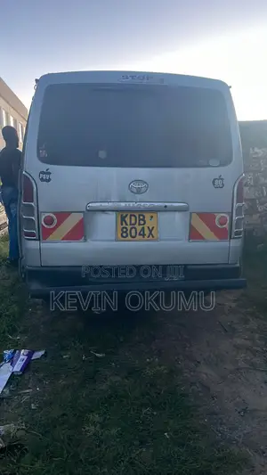 Toyota HiAce 2013 Silver
