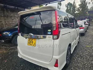 Toyota Noah 2015 White