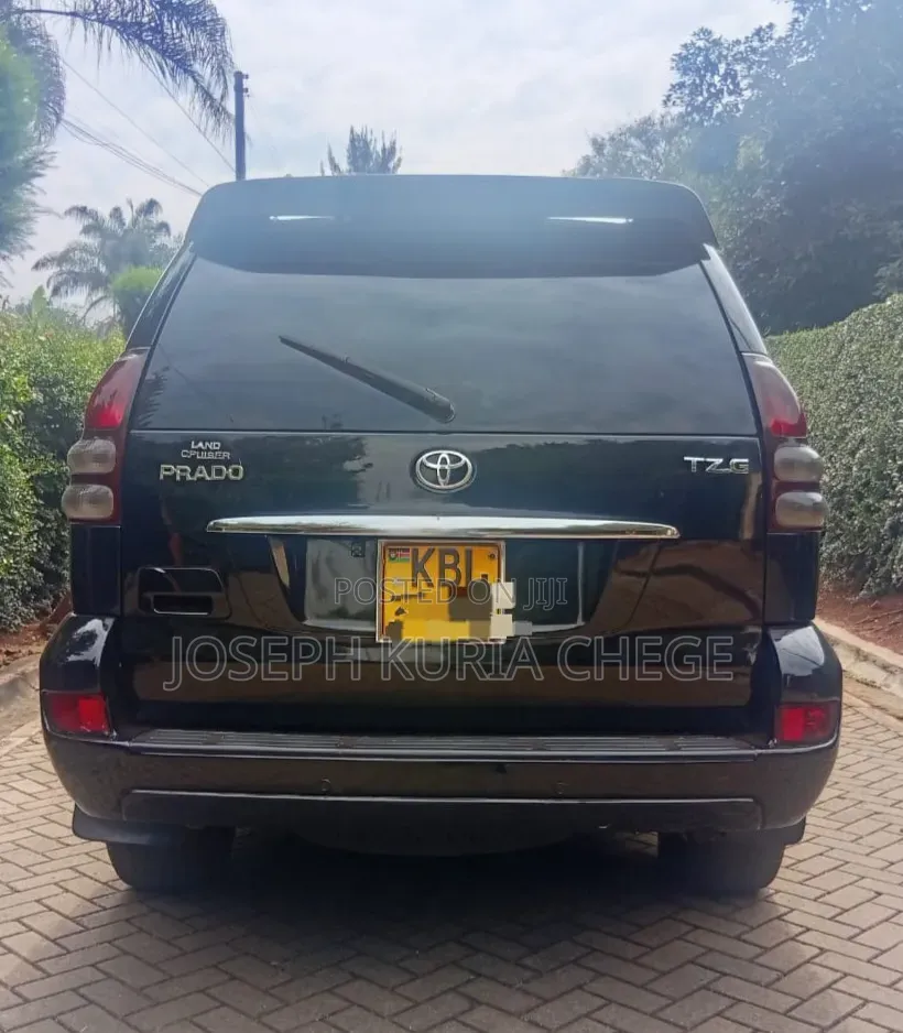 Toyota Land Cruiser Prado 2005 Black
