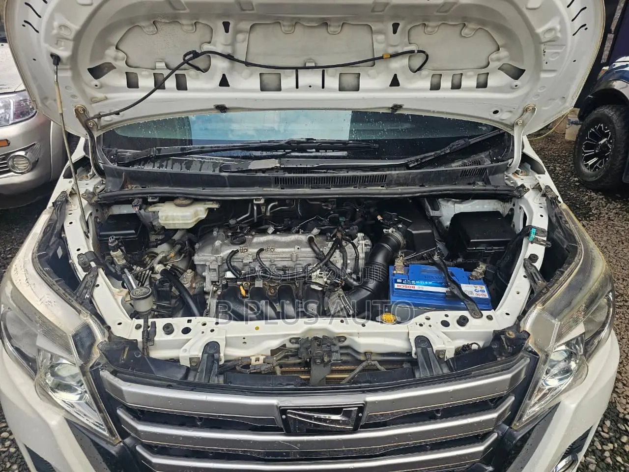 Toyota Noah 2015 White