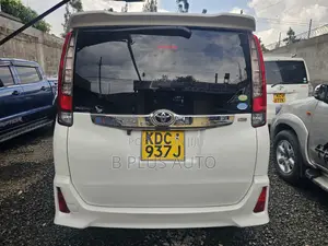 Toyota Noah 2015 White