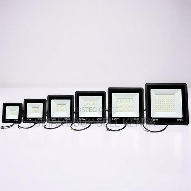 Heavy- Duty Rugged 300W,100W,50W,30W AC Electric LED Flood Light