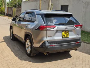 Toyota RAV4 2019 Silver
