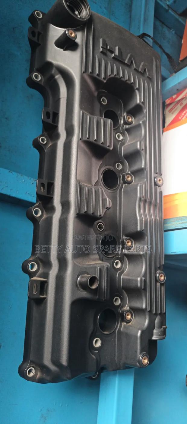 Toyota Vigo or Surf 2tr Top Cover - main view