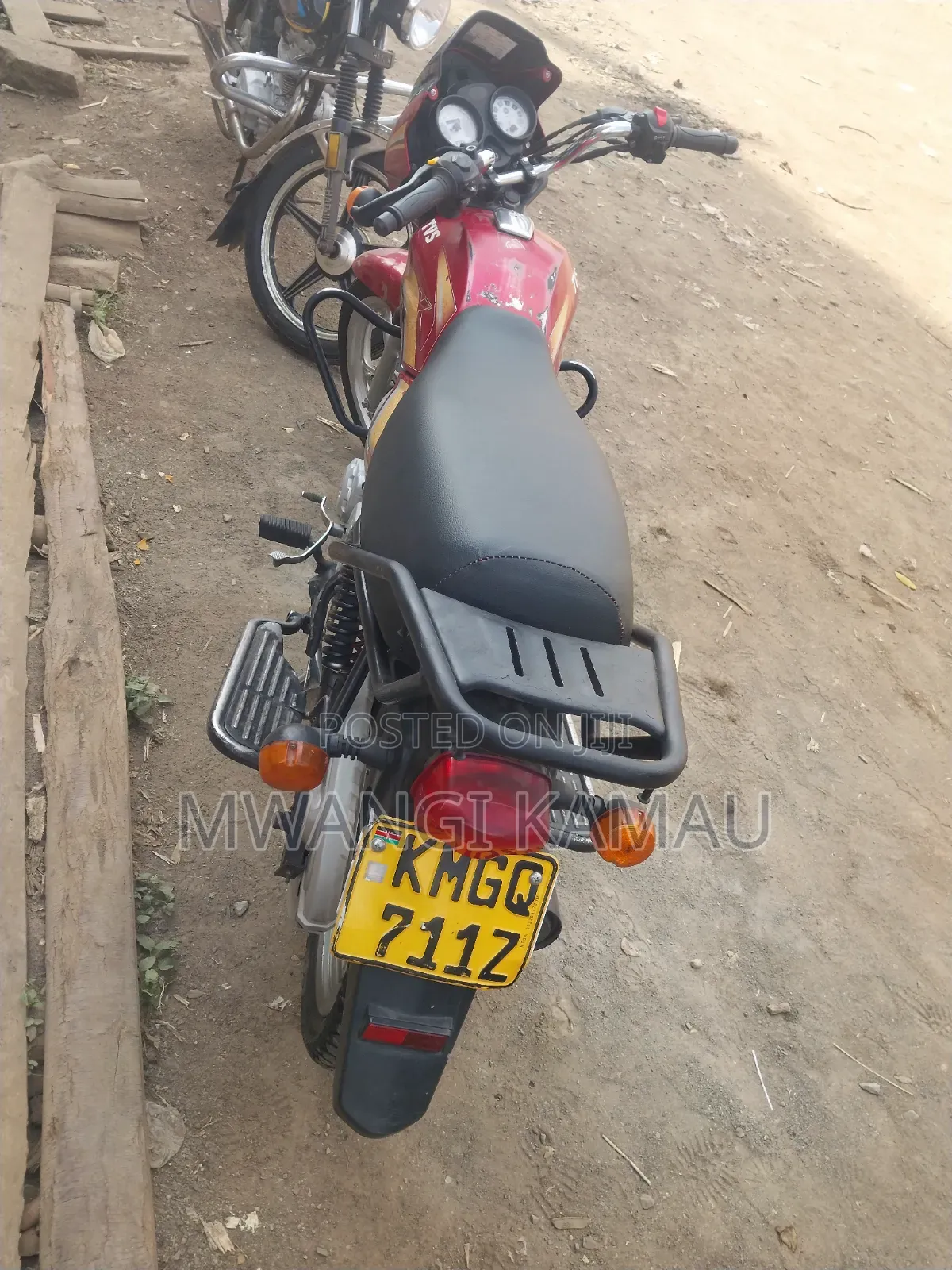 TVS HLX Plus ES 2025 Red