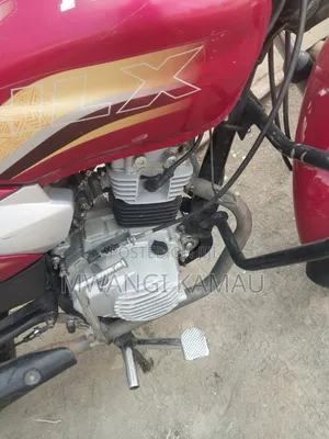 TVS HLX Plus ES 2025 Red