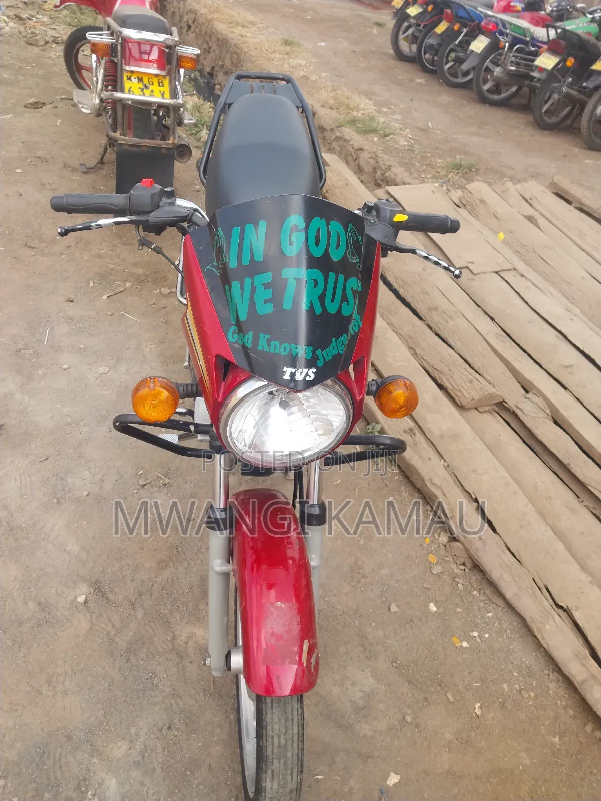TVS HLX Plus ES 2025 Red