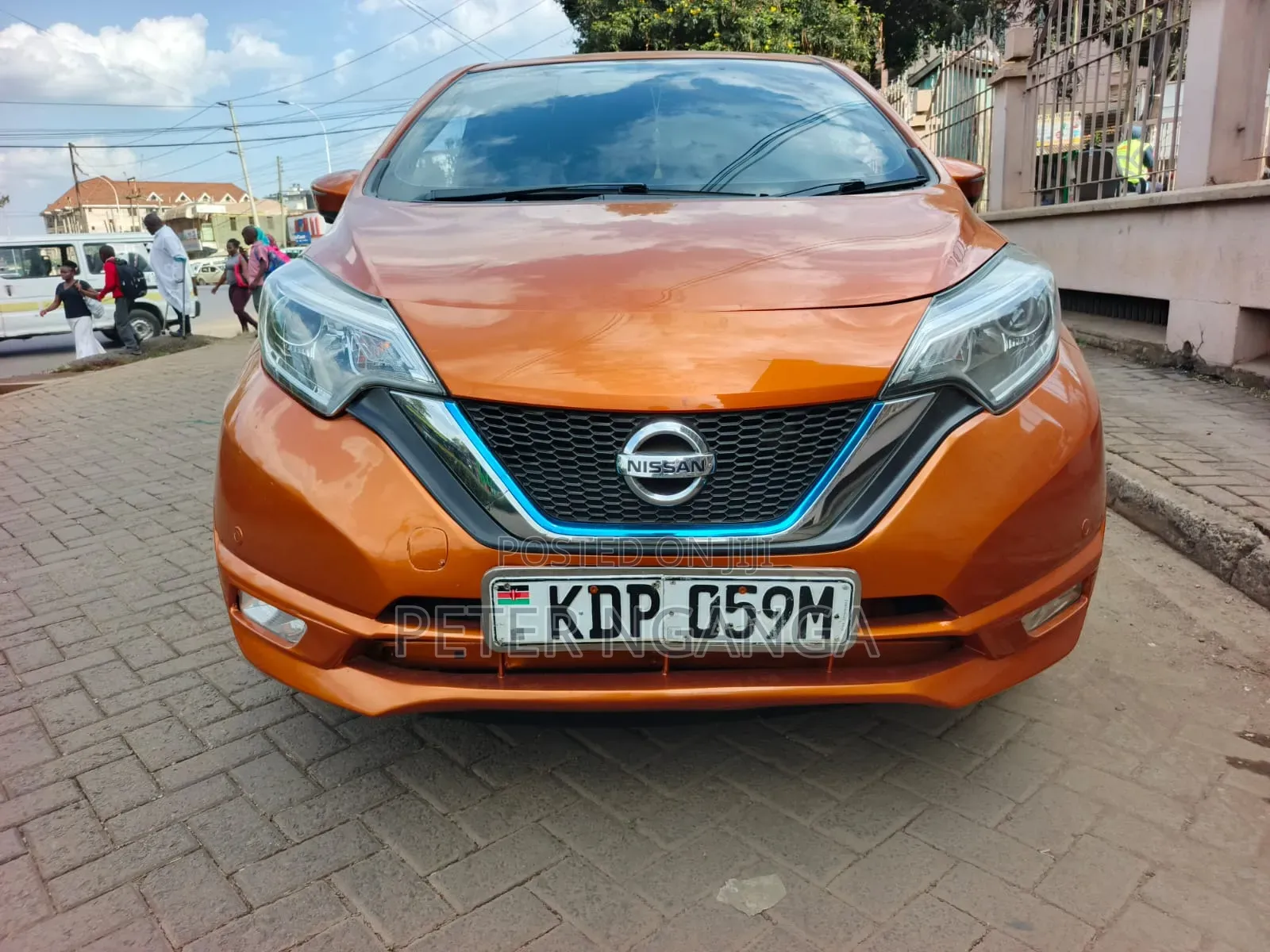 Nissan Note 2016 Orange