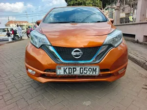 Nissan Note 2016 Orange