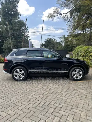 Volkswagen Touareg Hybrid 2013 Black