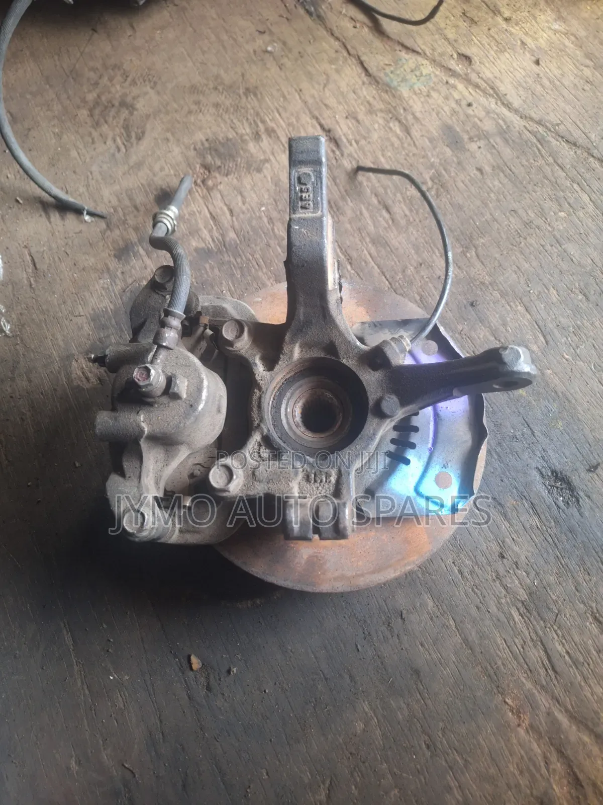 Nissan Note E12 Front Hub