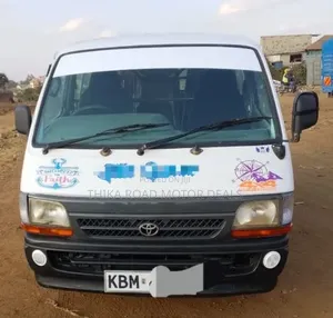 Toyota HiAce 2005 White