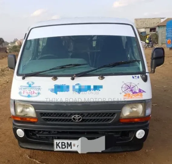 Toyota HiAce 2005 White
