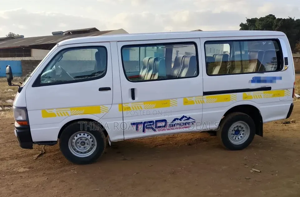 Toyota HiAce 2005 White