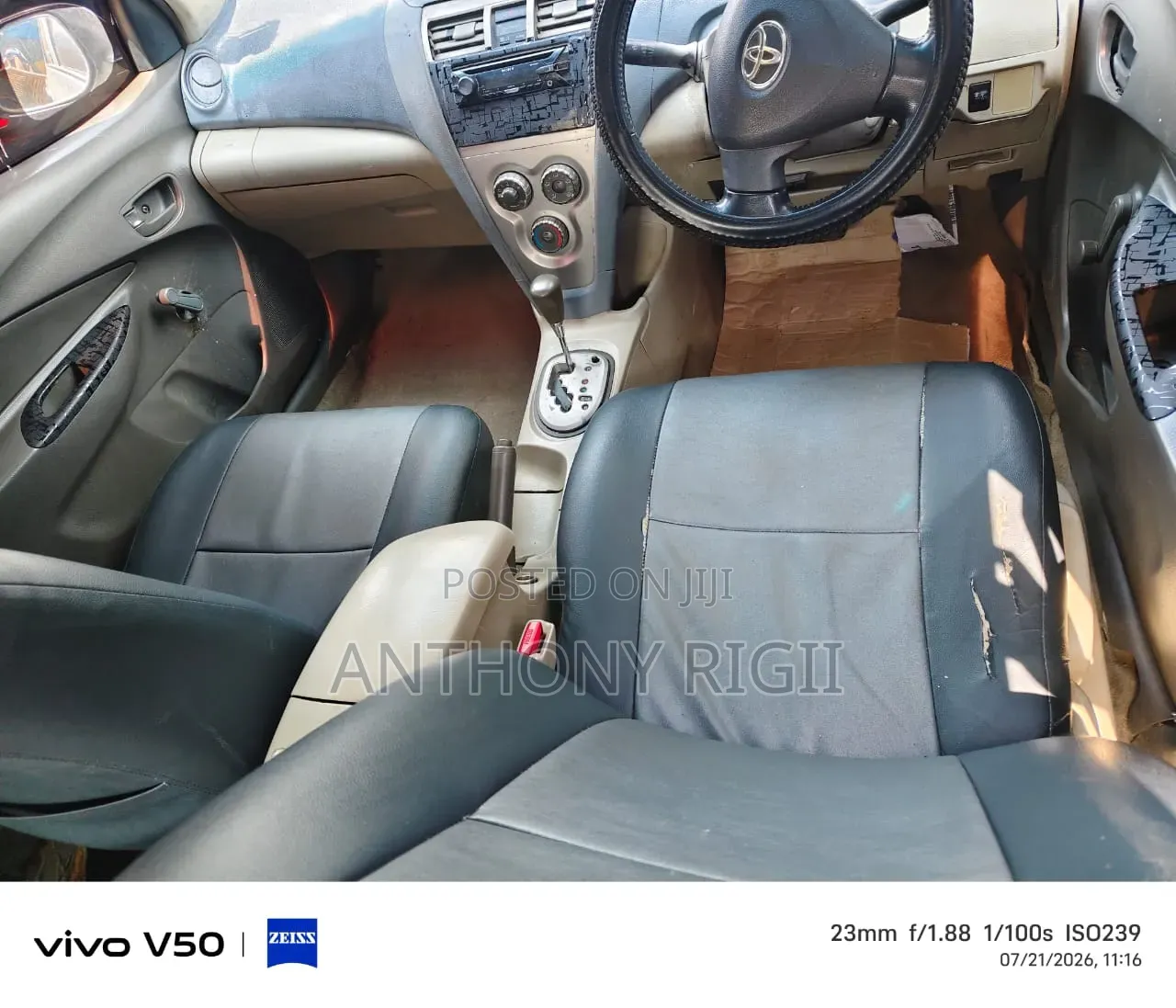 Toyota Belta 2010 Silver