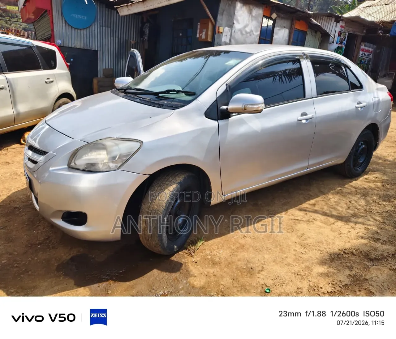 Toyota Belta 2010 Silver