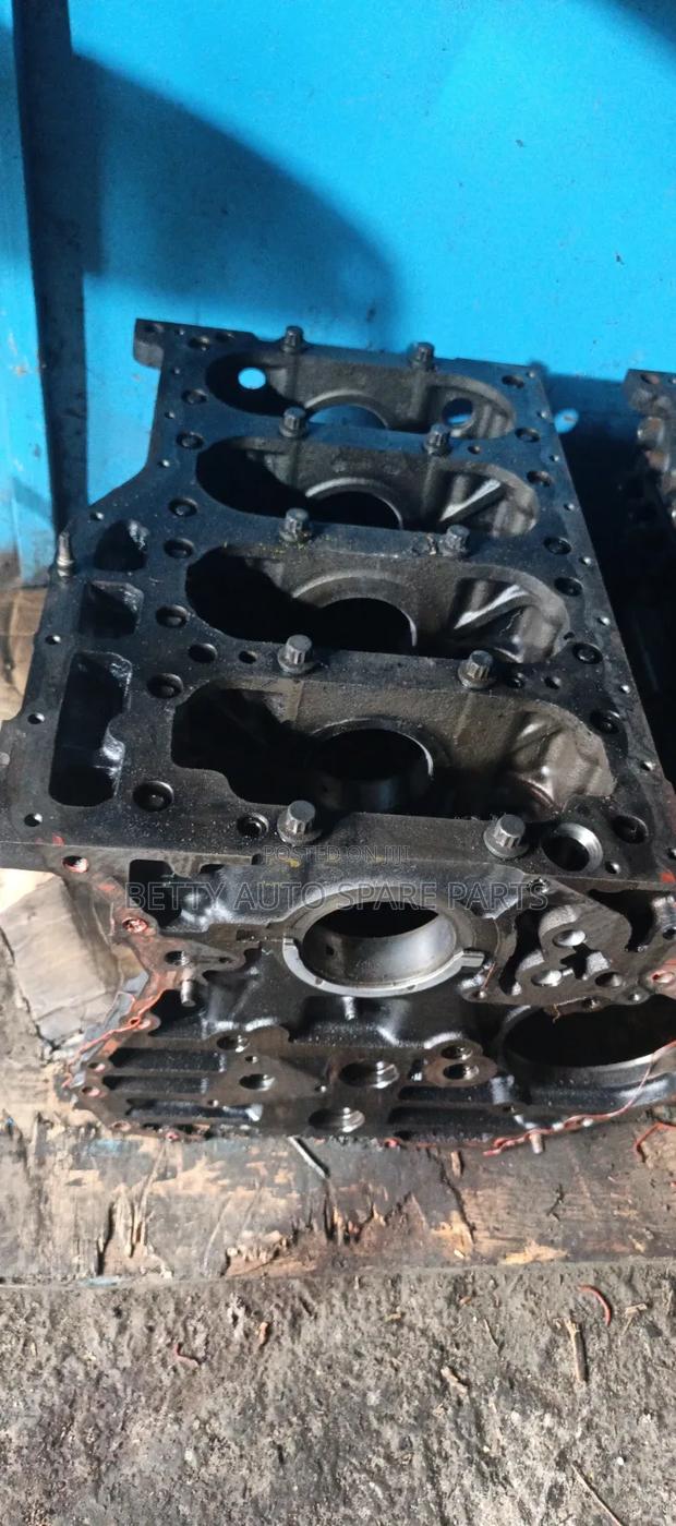 Isuzu 4hf1 4.3 Engine Block - main view