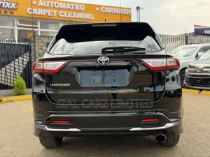 Toyota Harrier 2.0 2018 Black