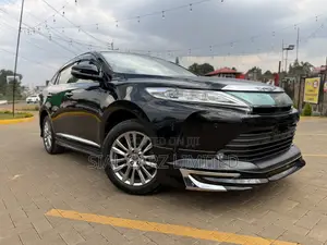 Toyota Harrier 2.0 2018 Black