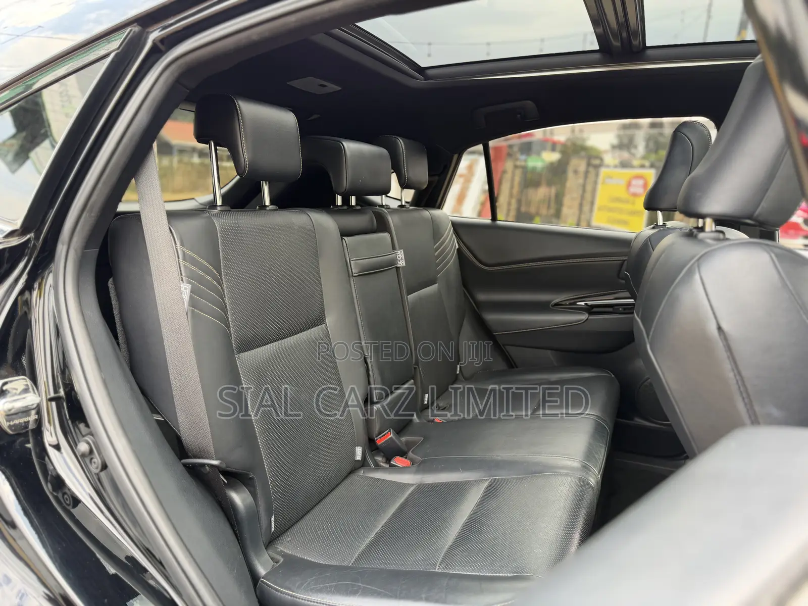Toyota Harrier 2.0 2018 Black