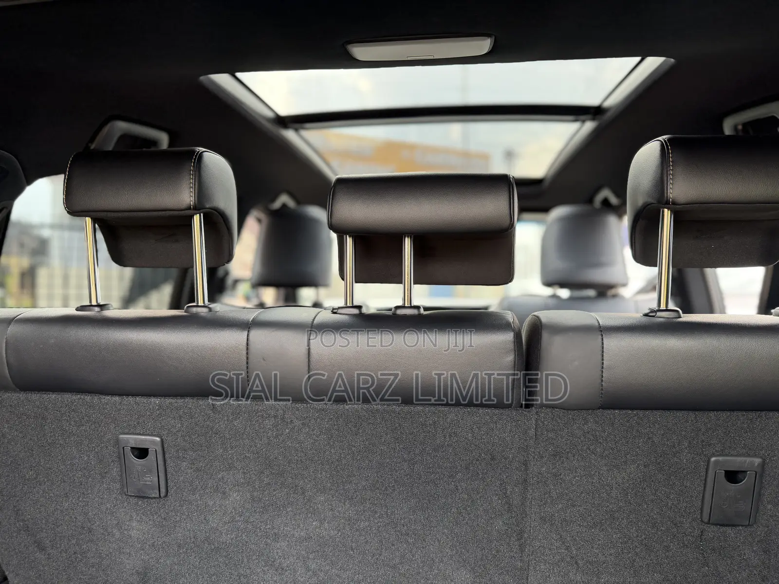Toyota Harrier 2.0 2018 Black