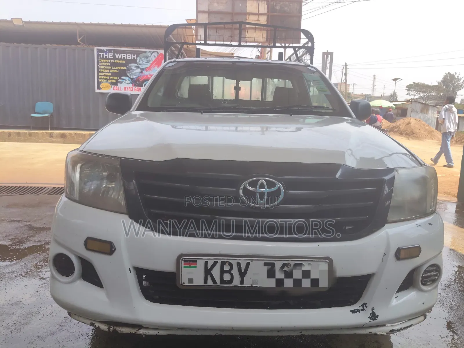 Toyota Hilux 2013 White