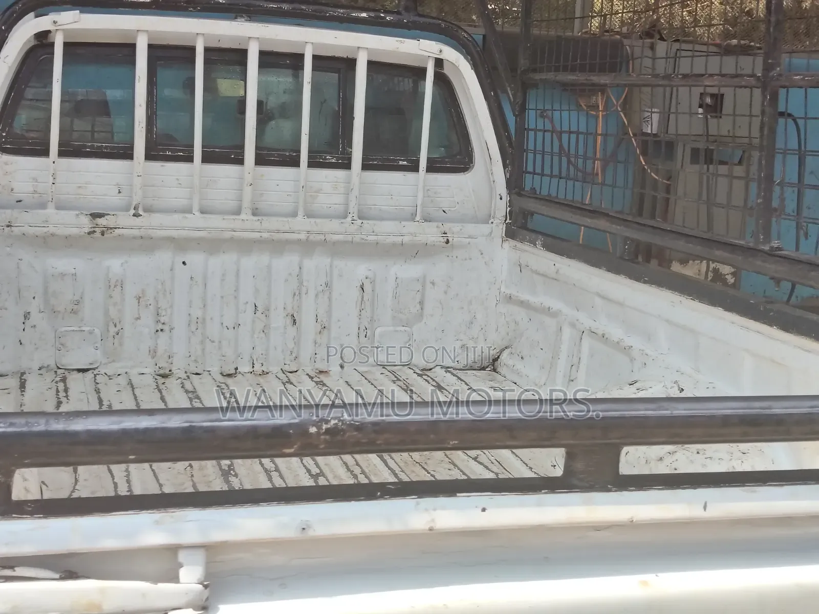 Toyota Hilux 2013 White