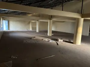 Warehouse / Space 2000 Square Feet