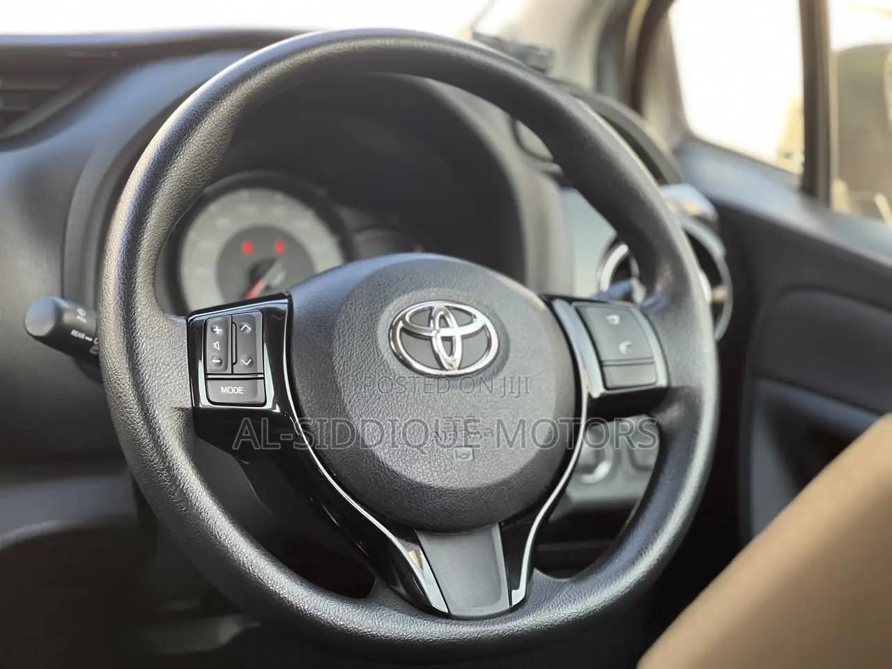 Toyota Vitz 1.0 FWD 5dr 2020 White