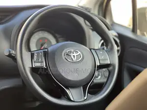Toyota Vitz 1.0 FWD 5dr 2020 White