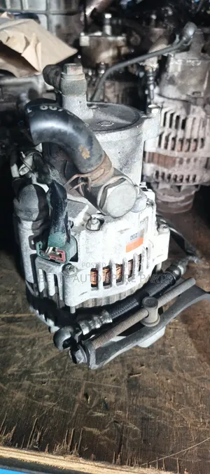 Isuzu NQR Alternator