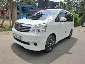 Toyota Noah 2013 White
