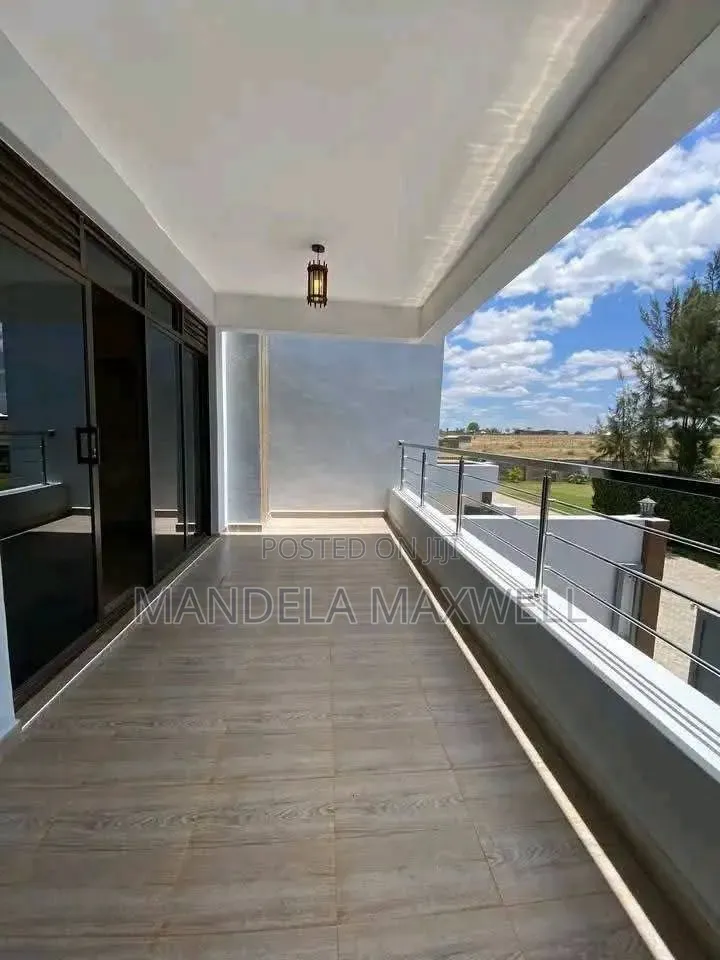 4bdrm Mansion in Kitengela for rent