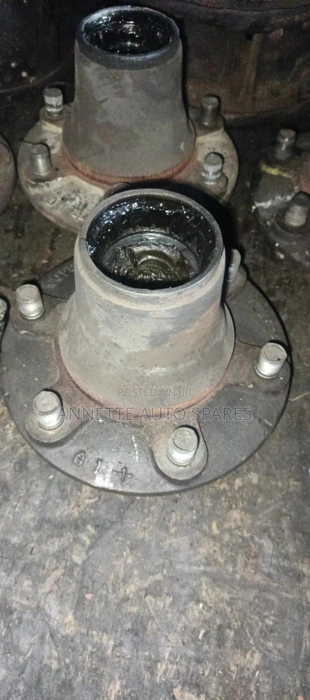 Front Hub Isuzu NQR 4.3