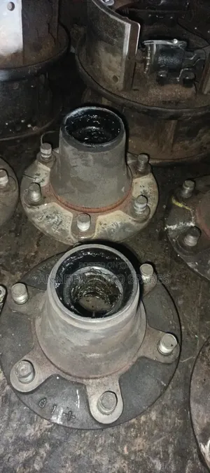 Front Hub Isuzu NQR 4.3