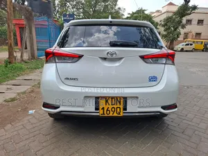 Toyota Auris 2017 White
