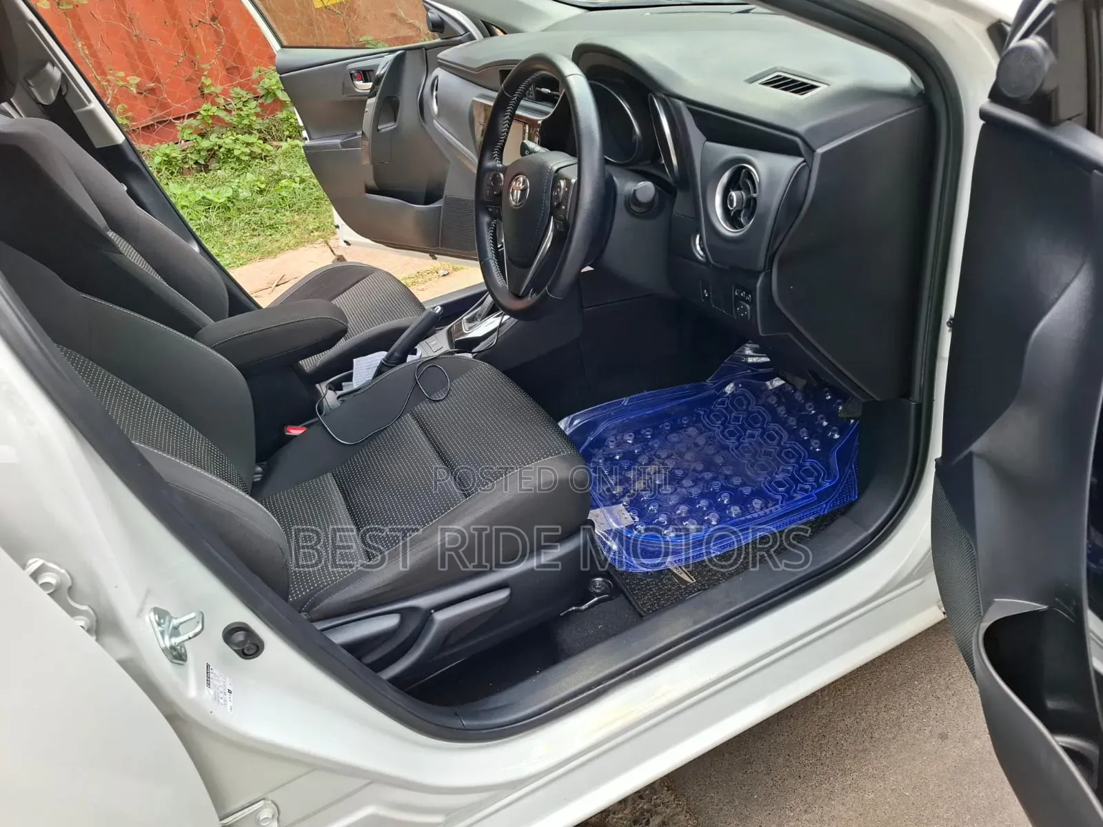 Toyota Auris 2017 White