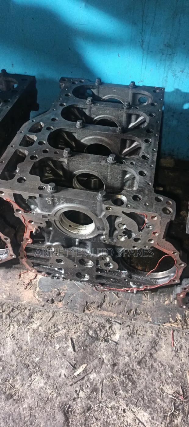 Block 4hf1 NQR Isuzu 4.3 - thumbnail 3