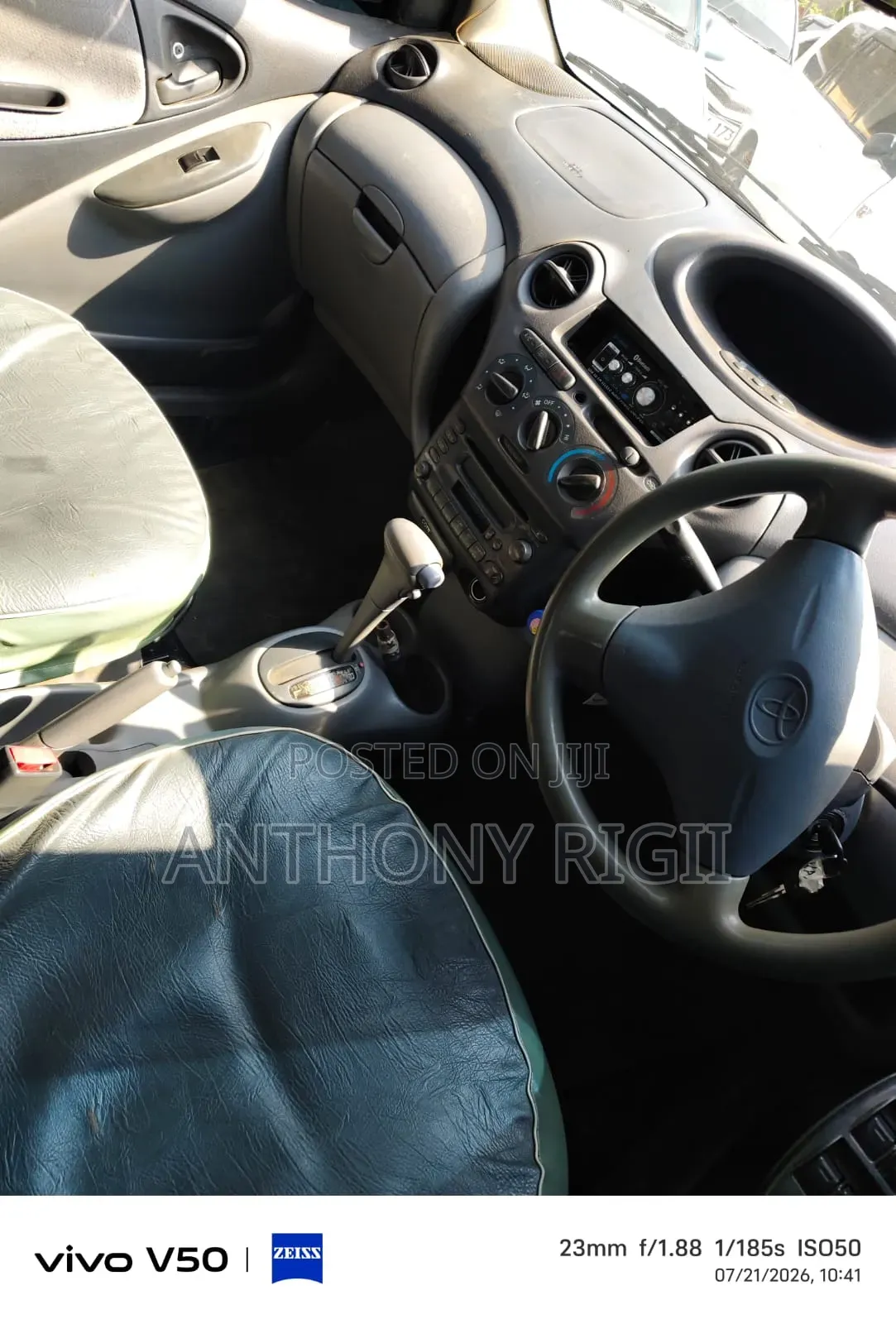 Toyota Vitz 1.0 FWD 5dr 1999 Silver